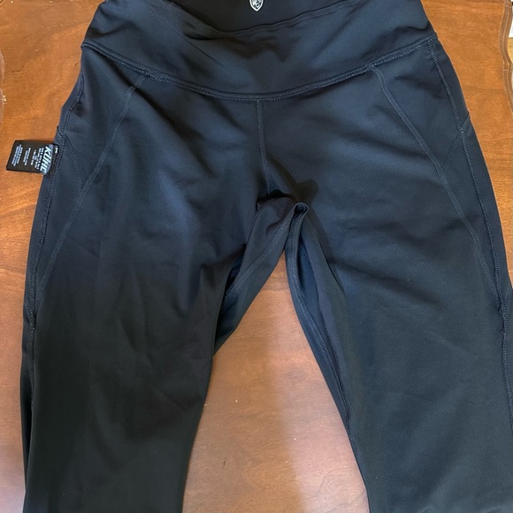 Kuhl black capri hiking tights, medium, great used condition - Picture 9 of 15